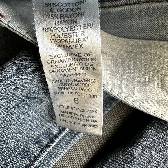 Democracy blue denim “Ab” Solution Straight-Leg Jeans – Light Wash, Size 6 - Picture 4 of 13